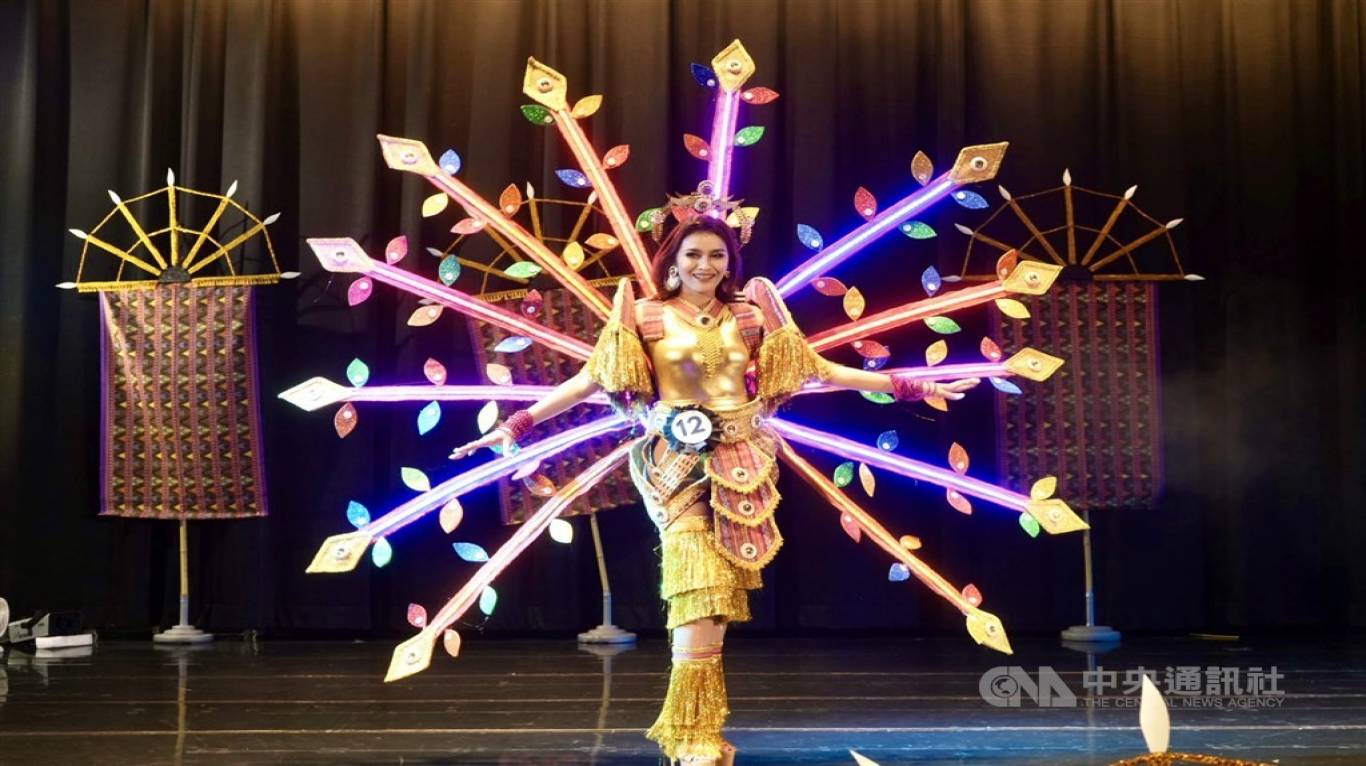 Diverse Philippine costumes showcased at beauty pageant.jpeg
